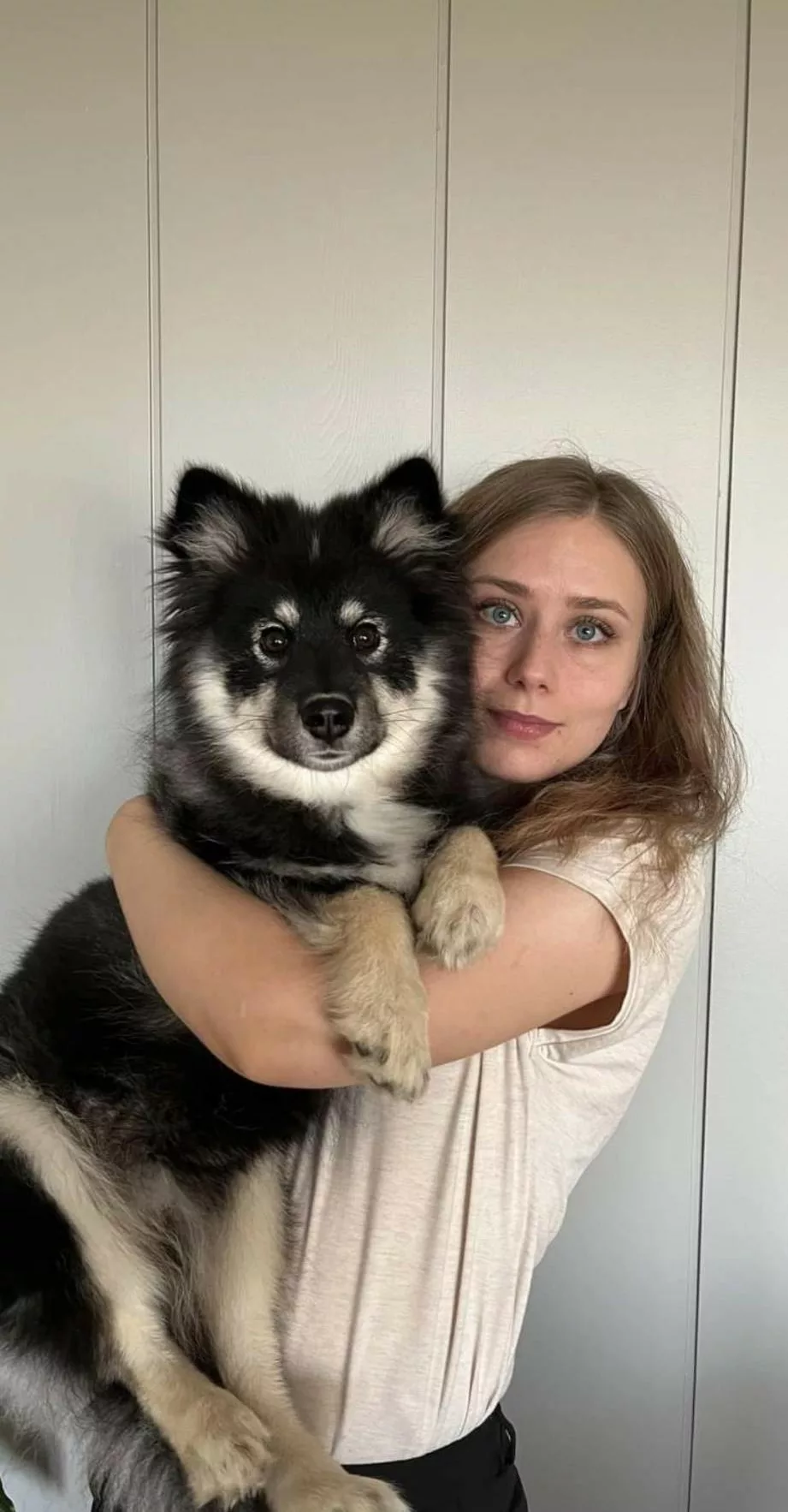 Portrett av Linnea og en hund