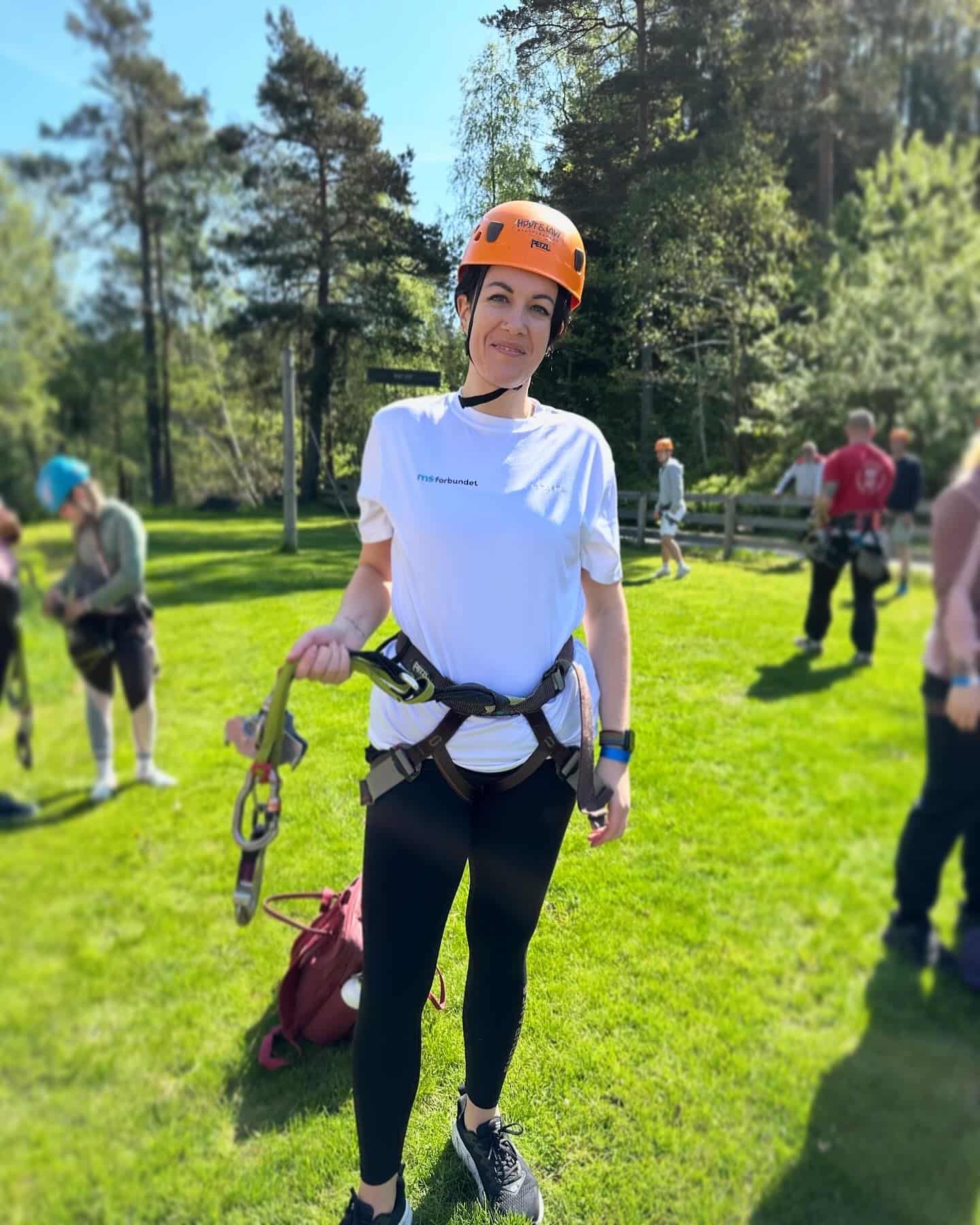 Bilde av Cathrine med klatreutstyr på