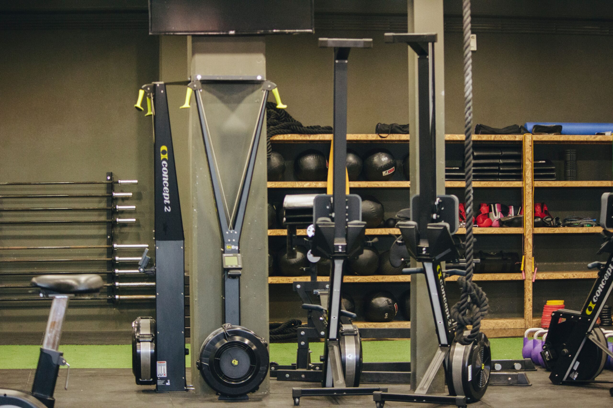 illustrasjonsbilde crossfit apparater